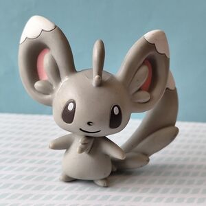 3/$30💜2011 Jakks Pacific Nintendo Pokemon Minccino 3" Tall Toy Figure